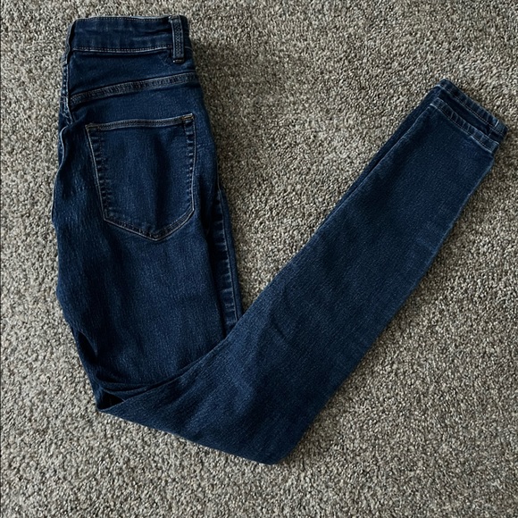 EUC Jeans - Picture 4 of 6
